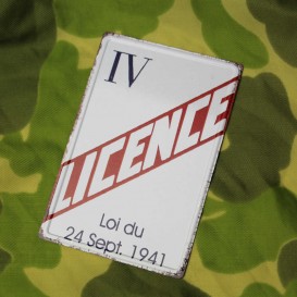License IV Magnet