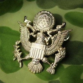 US Army eagle cap badge
