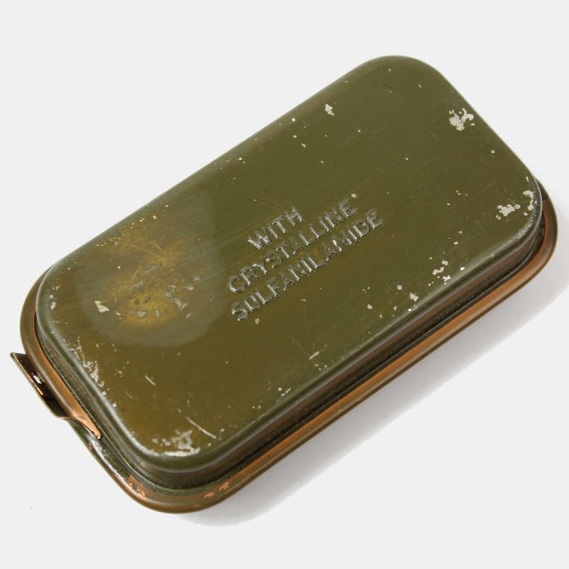 US WWII FIRST AID DRESSING BANDAGE