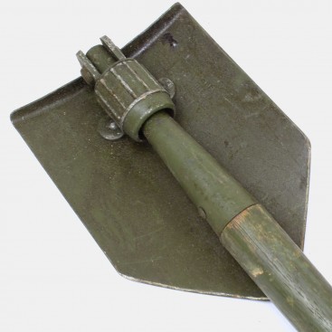 M-1943 Folding shovel