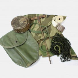 1 Kilo de militaria - Lot 7