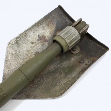 M-1943 Folding shovel