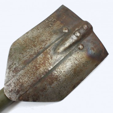 M-1943 Folding shovel