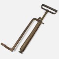 Stirrup pump